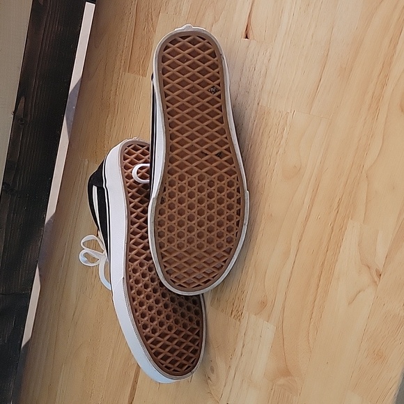 VANS SNEAKERS - Picture 3 of 3